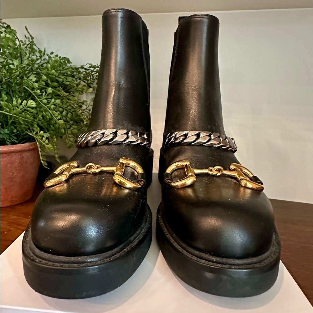 Gucci Black Leather Chelsea Boots with Gold Horsebit & Silver Chain - Picture 8 of 8